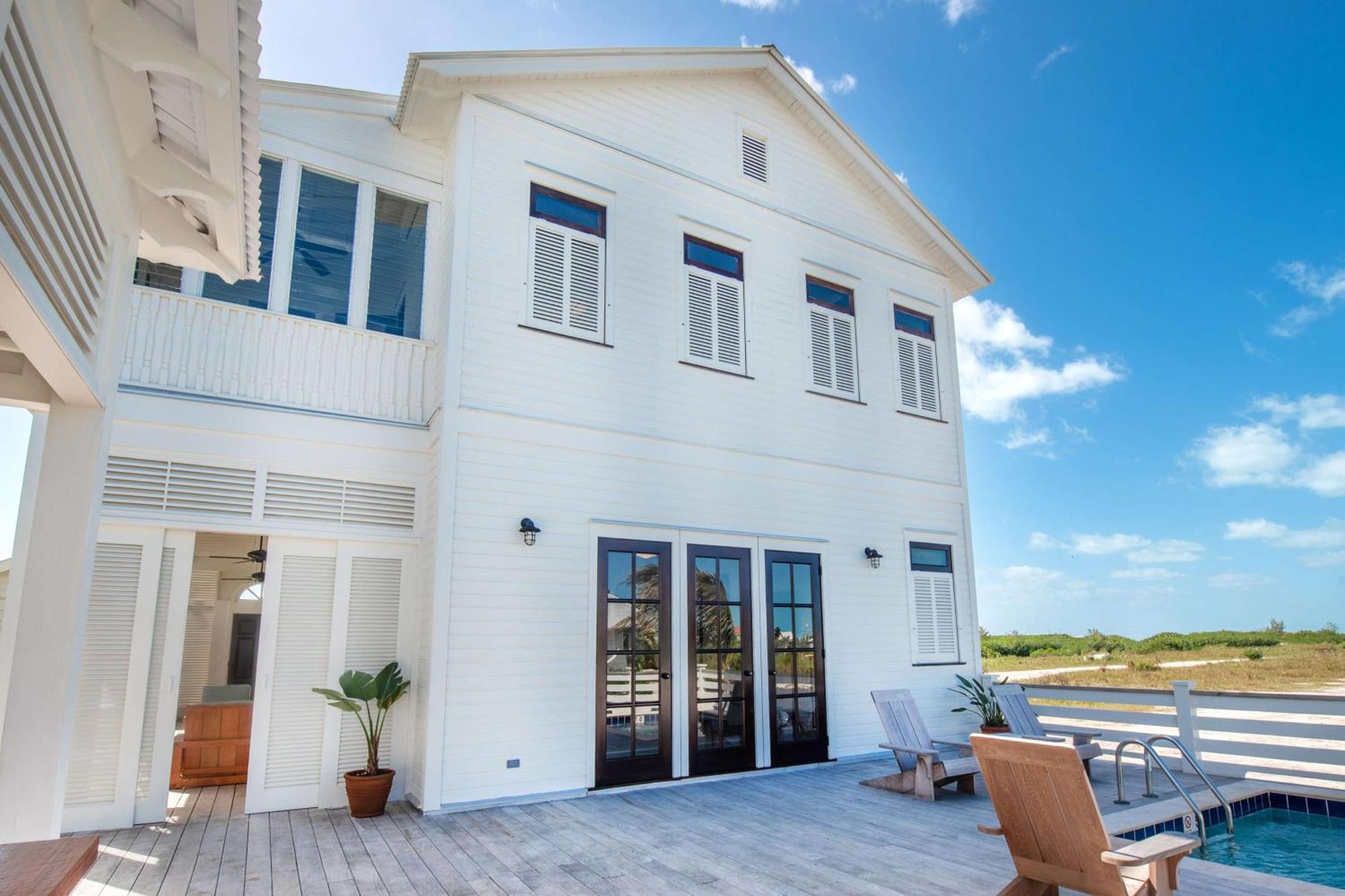 Mahogany Bay Resort And Beach Club, Curio Collection San Pedro  Bagian luar foto